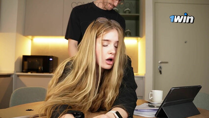 Секретарша из меня так себе, но зато я классно трахаюсь